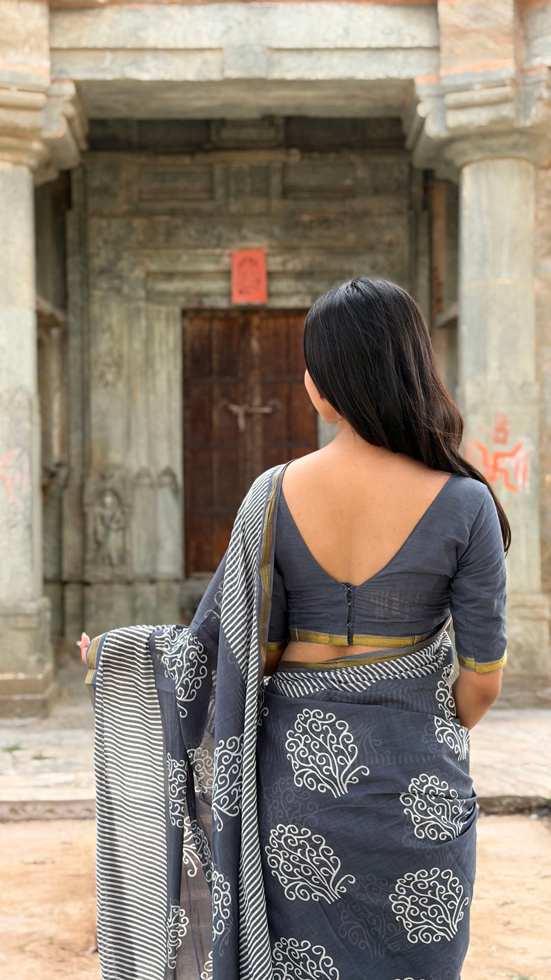 Print Cotton MulMul Saree with Zari Border