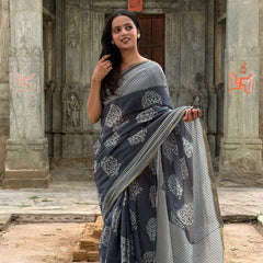 Print Cotton MulMul Saree with Zari Border