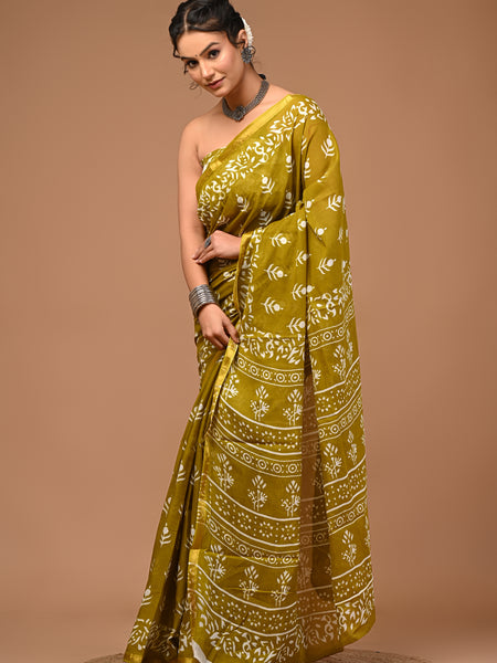 Lovwear Aarohi Premium Cotton MulMul Saree with Rich Zari Border - Fabric Texture View