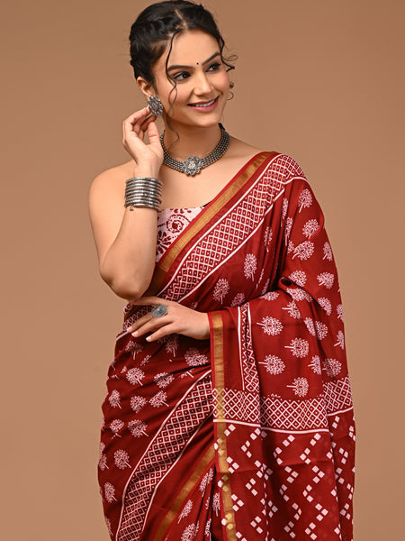 Lovwear Aarohi Brick Maroon & White Cotton Mulmul Saree with Golden Zari Border - Fabric Texture View