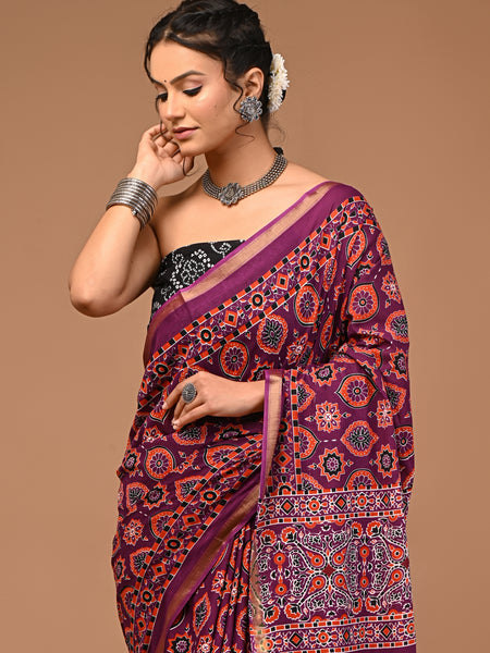 Lovwear Saanvi Purple & Rust Orange Cotton Mulmul Saree with Rich Zari Border - Fabric Texture View