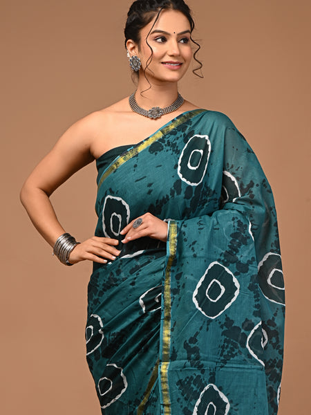 Lovwear Anvika Peacock Green Cotton Mulmul Saree with Rich Zari Border - Pallu & Border Detail View