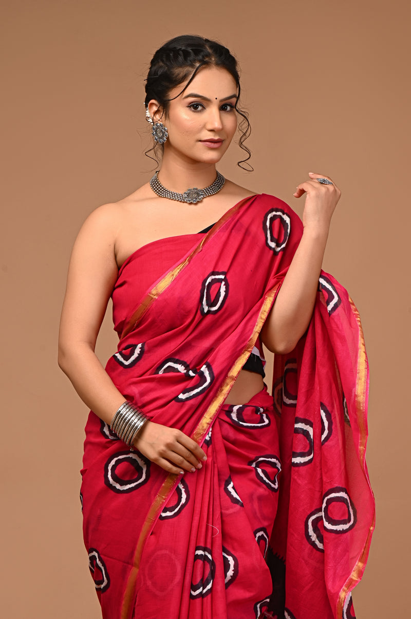 Lovwear Aarohi Rani Pink Cotton Mulmul Saree with Rich Golden Zari Border - Fabric Texture View