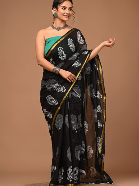 Lovwear Black Patta Stripes Cotton MulMul Saree with Zari Border - Pallu & Border Detail View