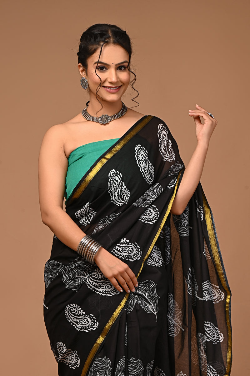 Lovwear Black Patta Stripes Cotton MulMul Saree with Zari Border - Fabric Texture View