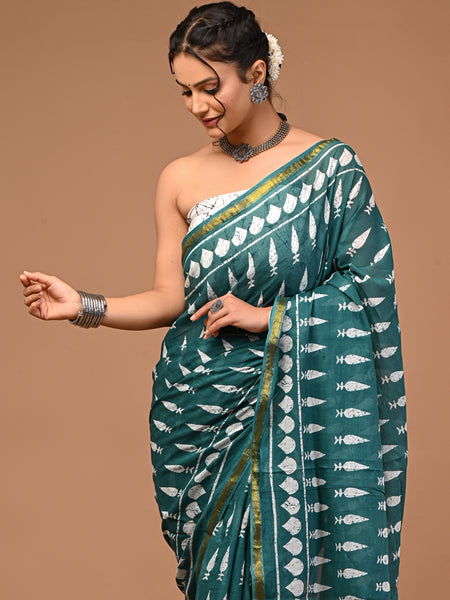 Lovwear Green Fish Motif Cotton MulMul Saree with Zari Border - Fabric Texture View