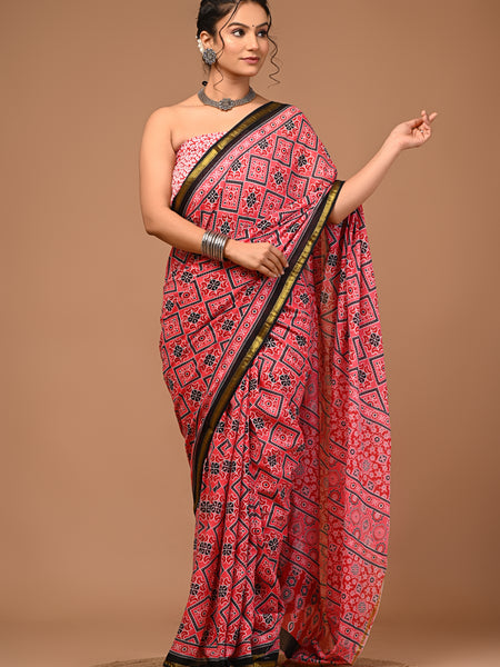 Lovwear Red Chakri Wheel Cotton MulMul Saree with Zari Border - Pallu & Border Detail View
