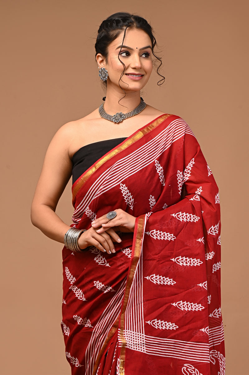 Lovwear Maroon Kantha Work Cotton MulMul Saree with Zari Border - Fabric Texture View