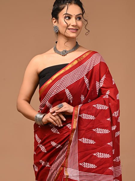 Lovwear Maroon Kantha Work Cotton MulMul Saree with Zari Border - Fabric Texture View