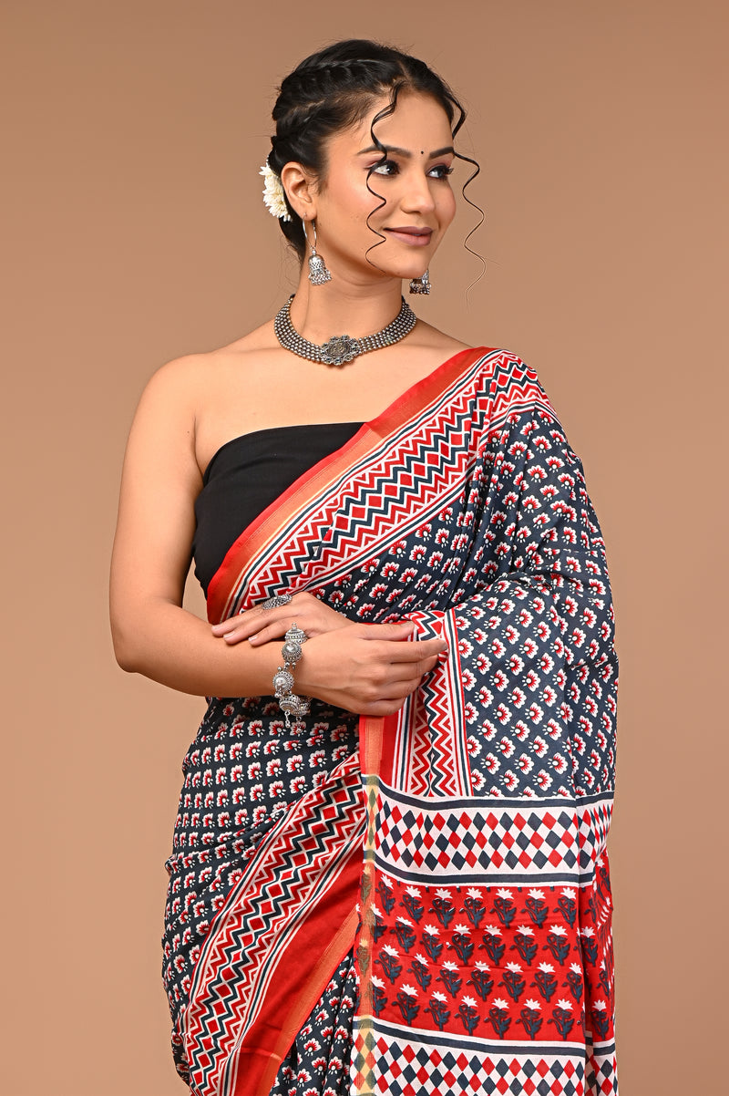 Lovwear Grey Classic Booti Cotton MulMul Saree with Zari Border - Pallu & Border Detail View