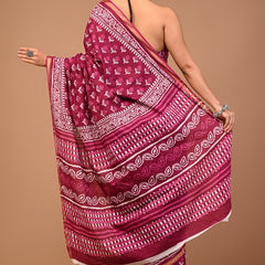 Lovwear Purple V-Shape Geometric Cotton MulMul Saree with Zari Border - Front View