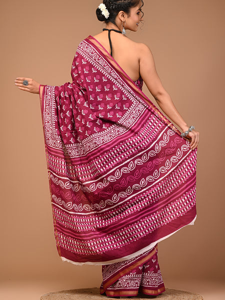 Lovwear Purple V-Shape Geometric Cotton MulMul Saree with Zari Border - Front View