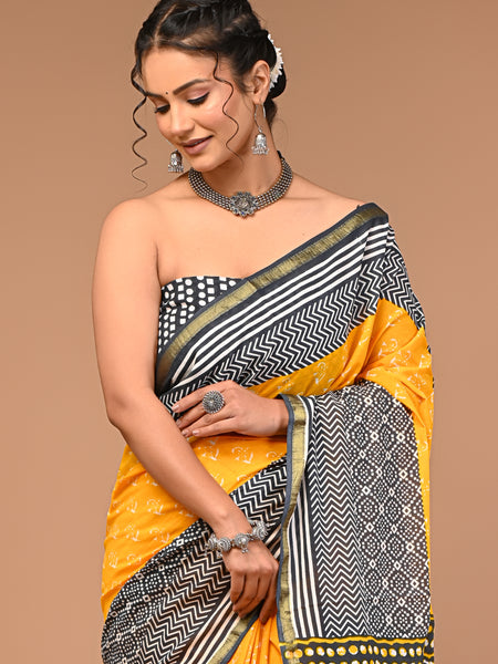 Lovwear Yellow & Grey Duo Booti Cotton MulMul Saree with Zari Border - Pallu & Border Detail View
