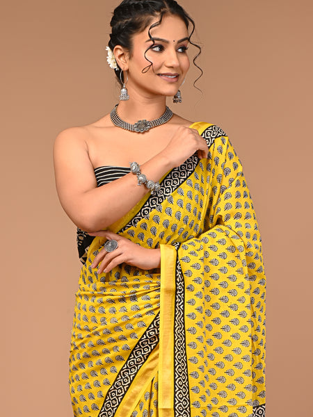 Lovwear Yellow Bagru Buti Cotton MulMul Saree with Zari Border - Pallu & Border Detail View