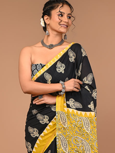 Lovwear Black Bagru Boota Cotton MulMul Saree with Zari Border - Pallu & Border Detail View