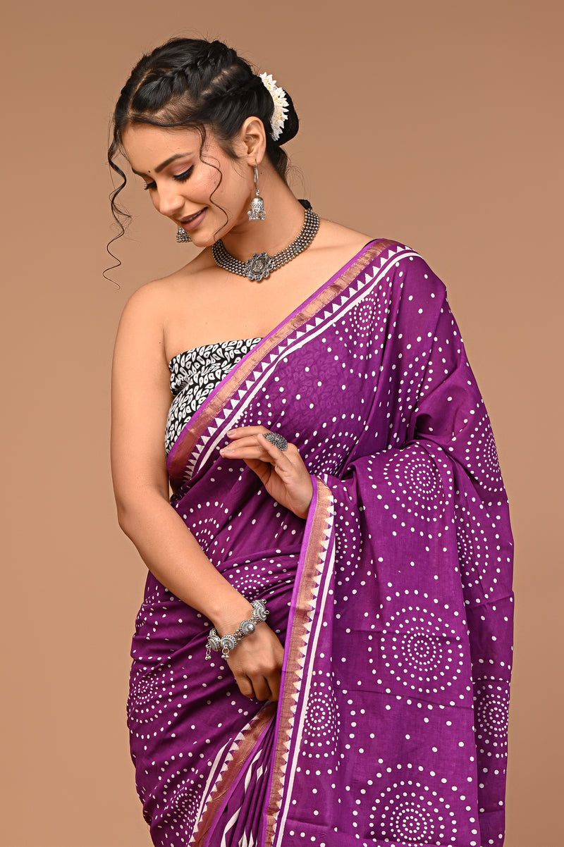 Lovwear Purple Dot Pattern Cotton MulMul Saree with Zari Border - Fabric Texture View