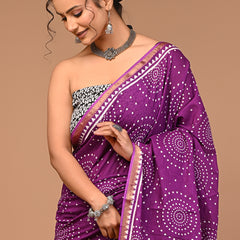 Lovwear Purple Dot Pattern Cotton MulMul Saree with Zari Border - Fabric Texture View