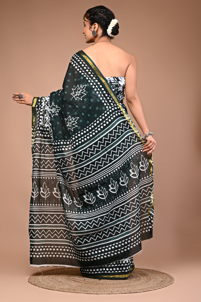Lovwear Green Star Motif Cotton MulMul Saree with Zari Border - Front View