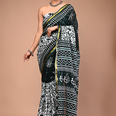 Lovwear Green Star Motif Cotton MulMul Saree with Zari Border - Pallu & Border Detail View