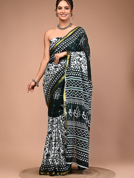 Lovwear Green Star Motif Cotton MulMul Saree with Zari Border - Pallu & Border Detail View