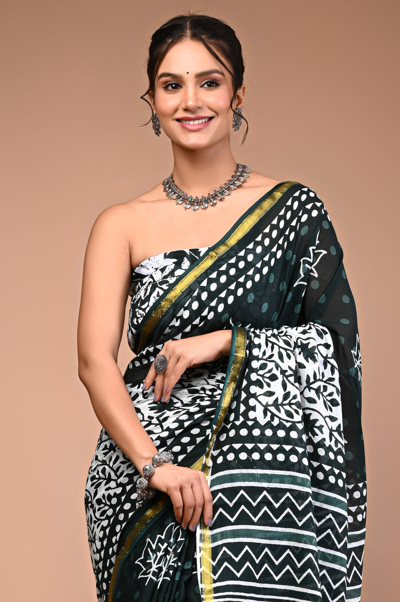 Lovwear Green Star Motif Cotton MulMul Saree with Zari Border - Fabric Texture View