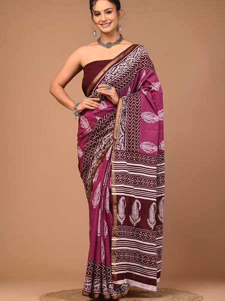 Lovwear Purple Discharge Motif Cotton MulMul Saree with Zari Border - Pallu & Border Detail View
