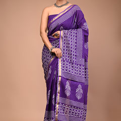 Lovwear Purple & White White Boota Cotton MulMul Saree with Zari Border - Fabric Texture View