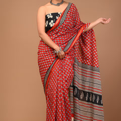 Lovwear Red Red Booti Cotton MulMul Saree with Zari Border - Pallu & Border Detail View