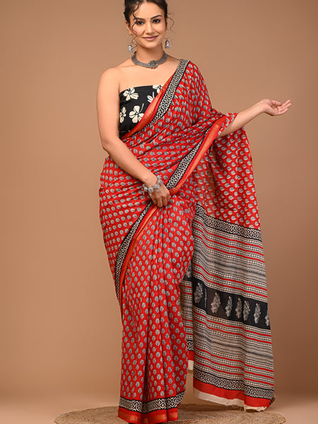 Lovwear Red Red Booti Cotton MulMul Saree with Zari Border - Pallu & Border Detail View
