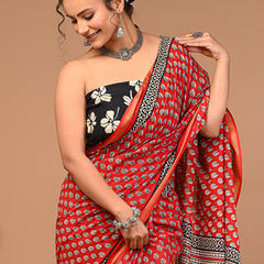Lovwear Red Red Booti Cotton MulMul Saree with Zari Border - Fabric Texture View