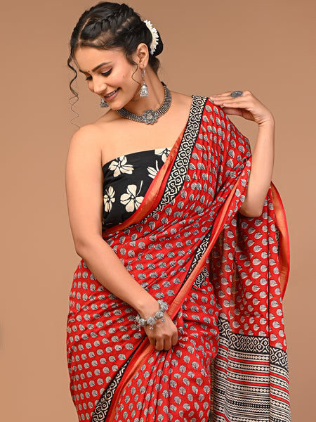 Lovwear Red Red Booti Cotton MulMul Saree with Zari Border - Fabric Texture View