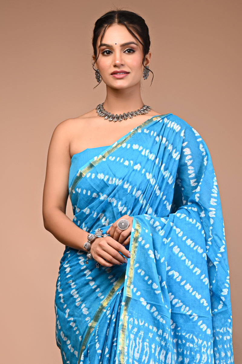 Lovwear Sky Blue Leheriya Wave Cotton MulMul Saree with Zari Border - Fabric Texture View