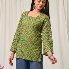 Women Green Multicolor Printed Cotton Short Kurti - View 7