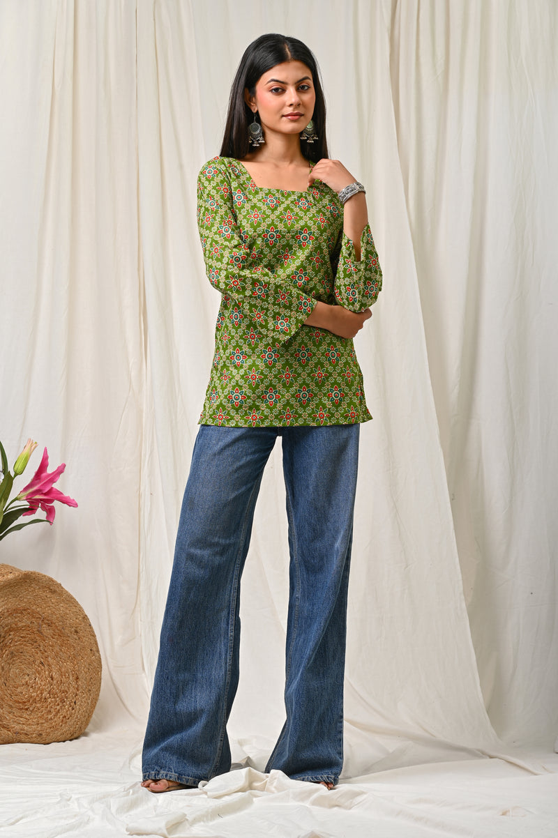 Women Green Multicolor Printed Cotton Short Kurti - View 8