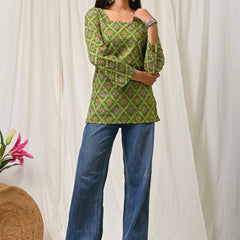 Women Green Multicolor Printed Cotton Short Kurti - View 8