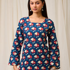 Women Blue Heart Printed Cotton Short Kurti - View 6
